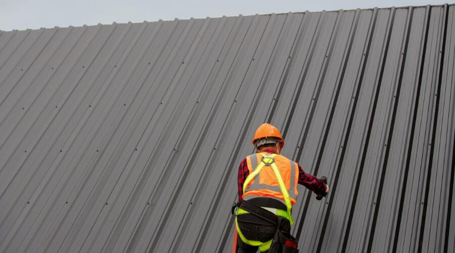 Expert Emergency Roof Repairs services in Aurora, IL